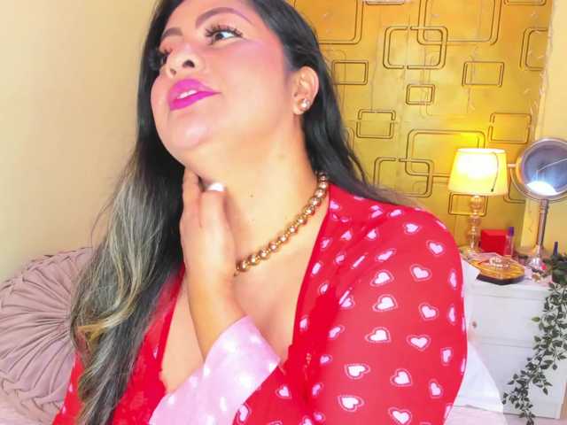 JuliaHaye's BongaCams show and profile