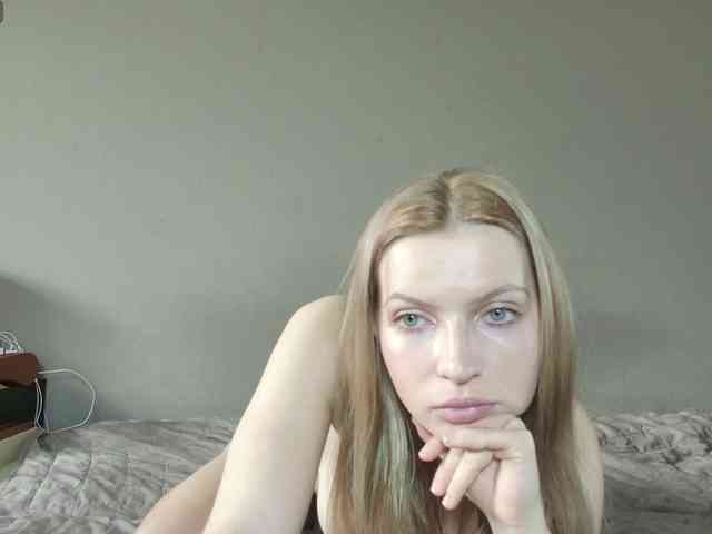 MonicaRosy webcam