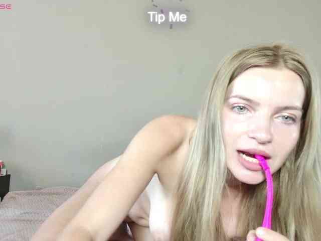 MonicaRosy webcam
