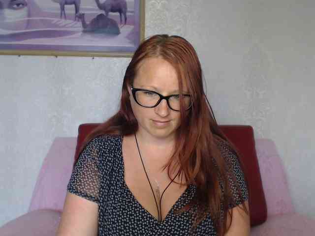 Lilia4joy webcam