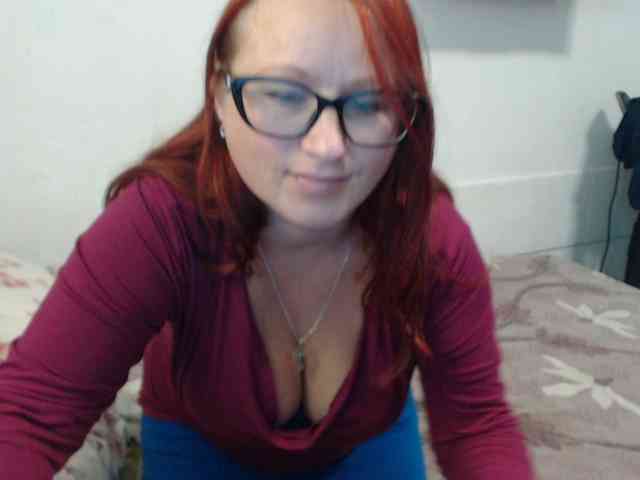 Lilia4joy webcam