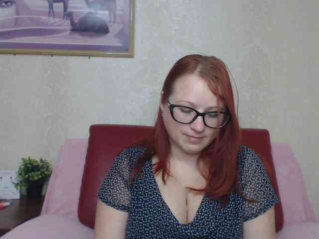 Lilia4joy webcam