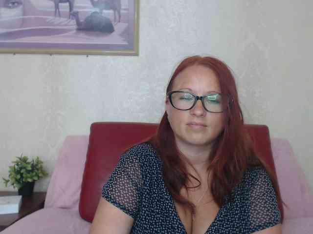 Lilia4joy webcam
