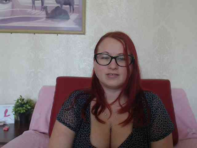 Lilia4joy webcam