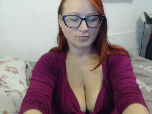 Lilia4joy webcam