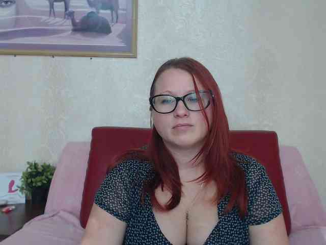 Lilia4joy webcam