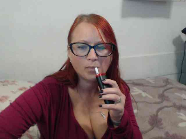 Lilia4joy webcam