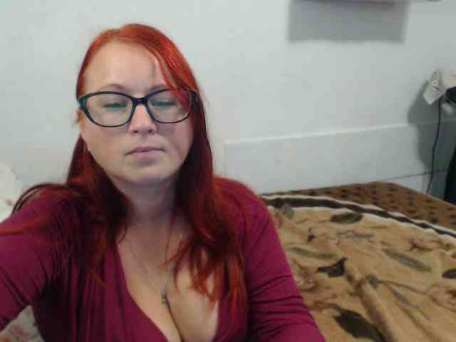 Lilia4joy webcam