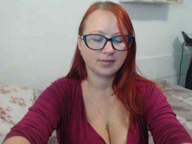 Lilia4joy webcam