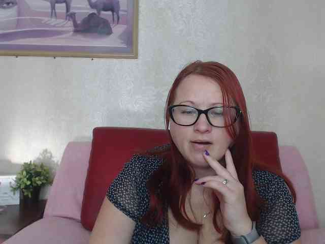 Lilia4joy webcam