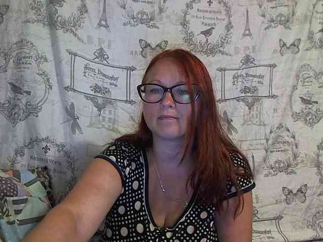 Lilia4joy webcam