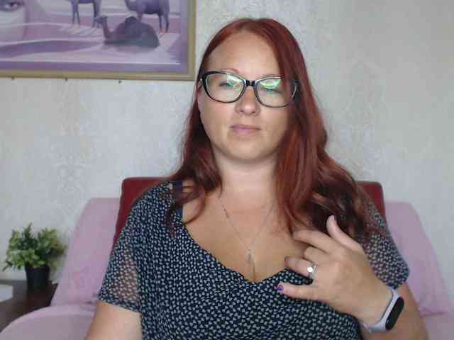Lilia4joy webcam