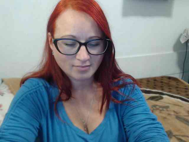 Lilia4joy webcam