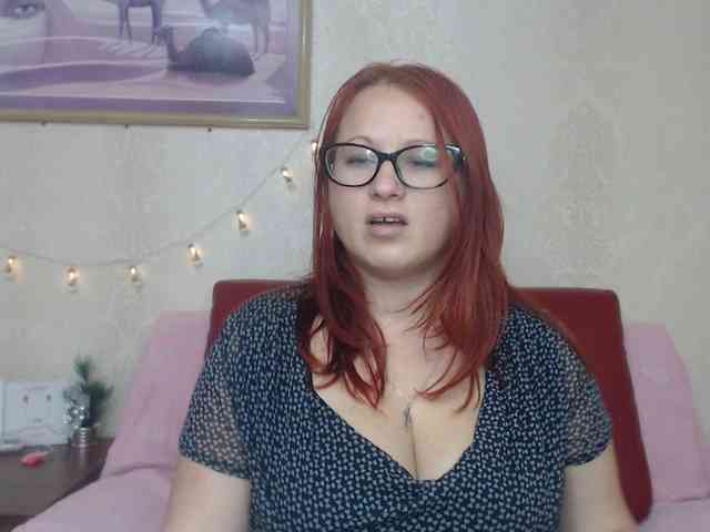 Lilia4joy webcam