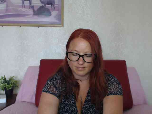 Lilia4joy webcam