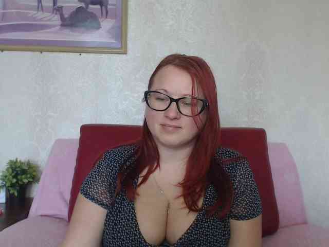 Lilia4joy webcam