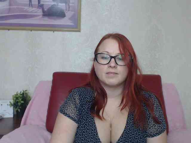 Lilia4joy webcam