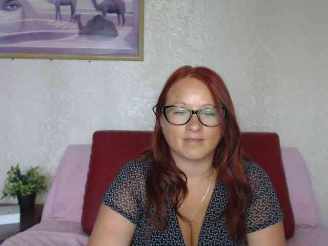 Lilia4joy webcam