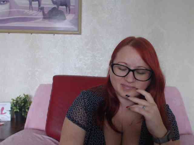 Lilia4joy webcam