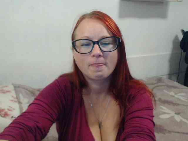 Lilia4joy webcam