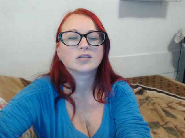 Lilia4joy webcam
