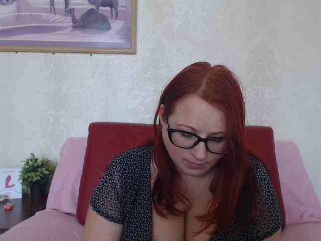 Lilia4joy webcam