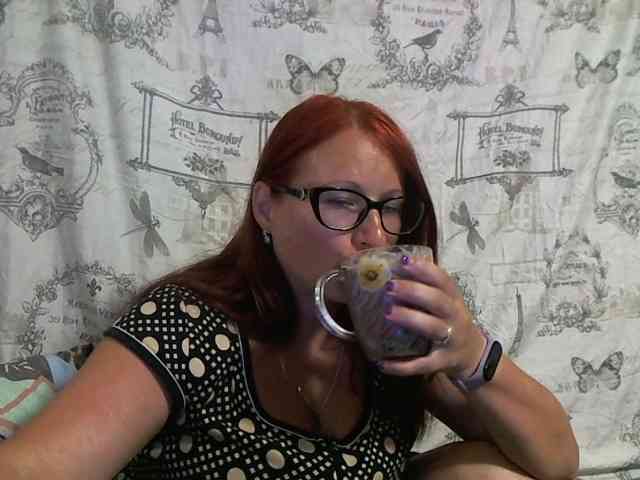 Lilia4joy webcam