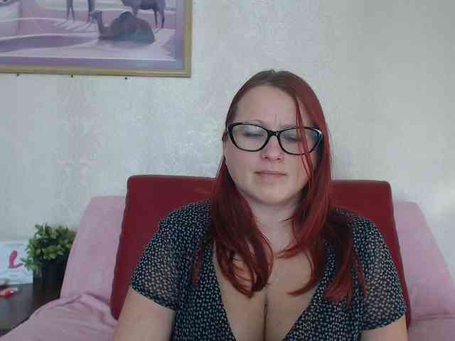 Lilia4joy webcam