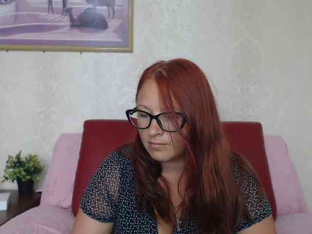 Lilia4joy webcam