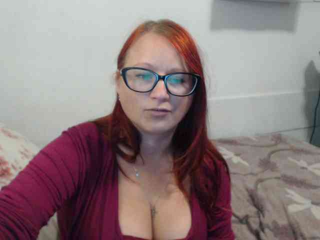 Lilia4joy webcam