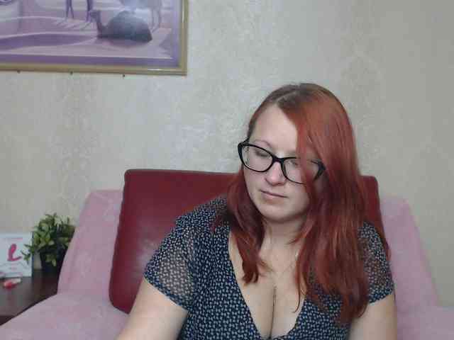 Lilia4joy webcam