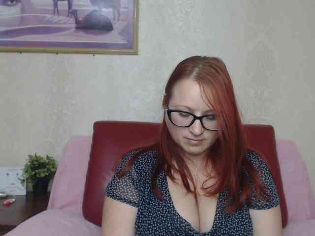 Lilia4joy webcam
