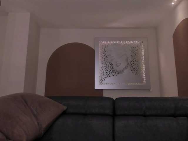  DannaGibbs chat room