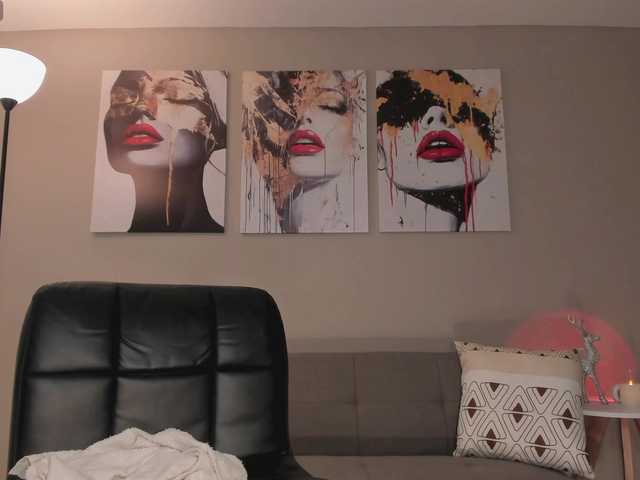 LelaWest's BongaCams show and profile