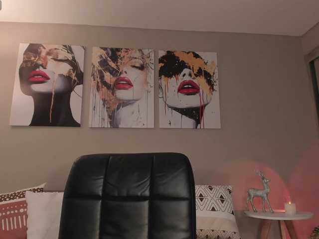 LelaWest's BongaCams show and profile