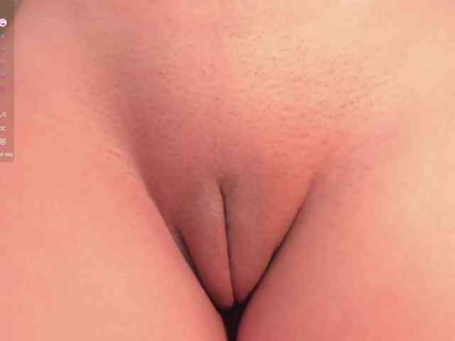 LelaWest webcam