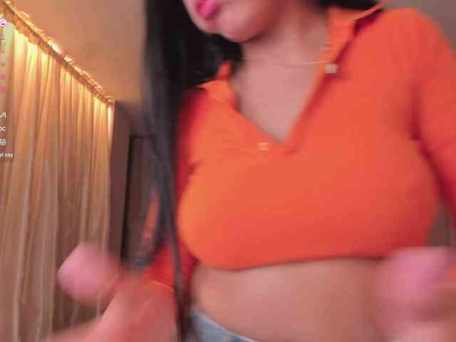 LelaWest webcam