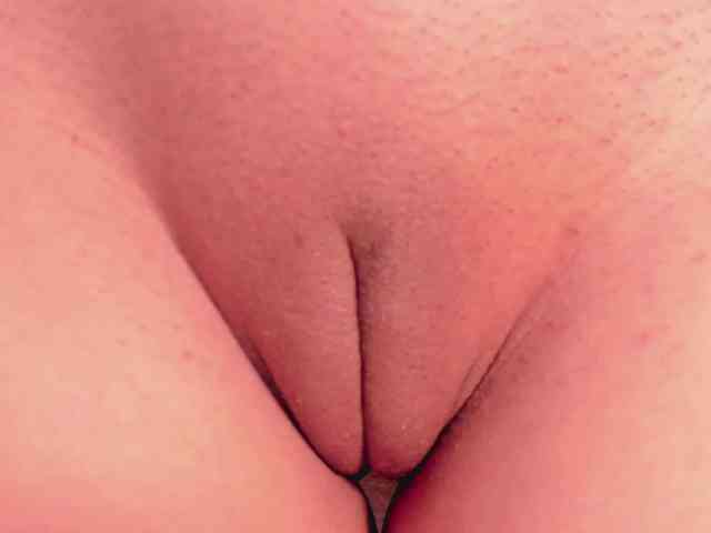 LelaWest webcam
