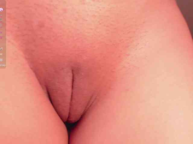 LelaWest webcam