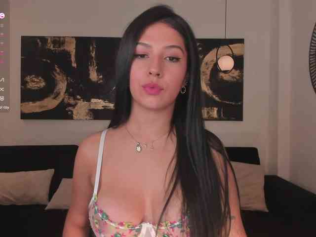 LelaWest webcam