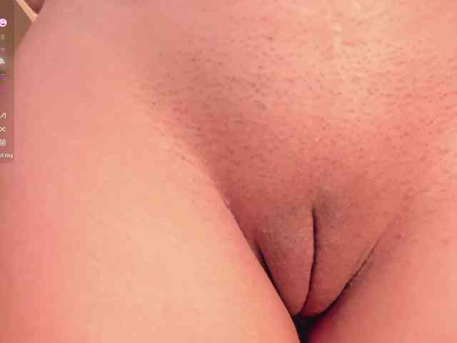 LelaWest webcam