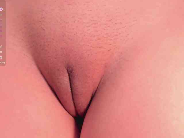 LelaWest webcam