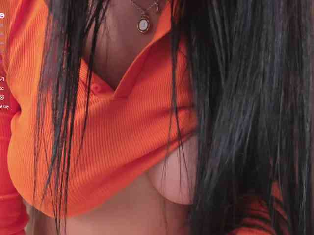 LelaWest webcam