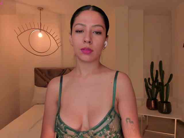 LelaWest webcam
