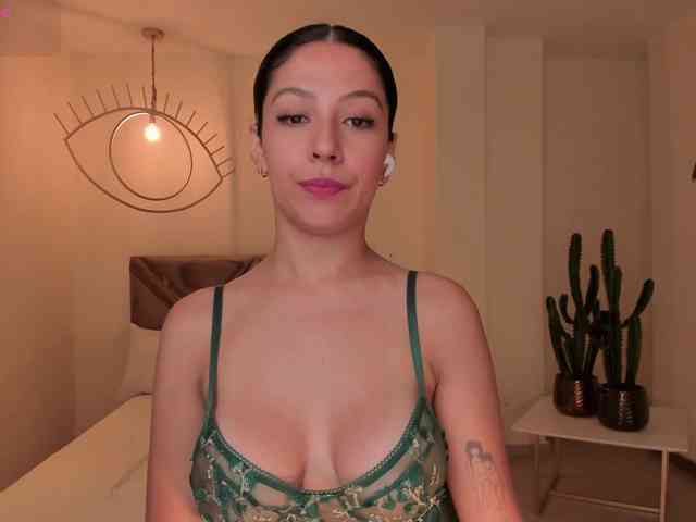 LelaWest webcam