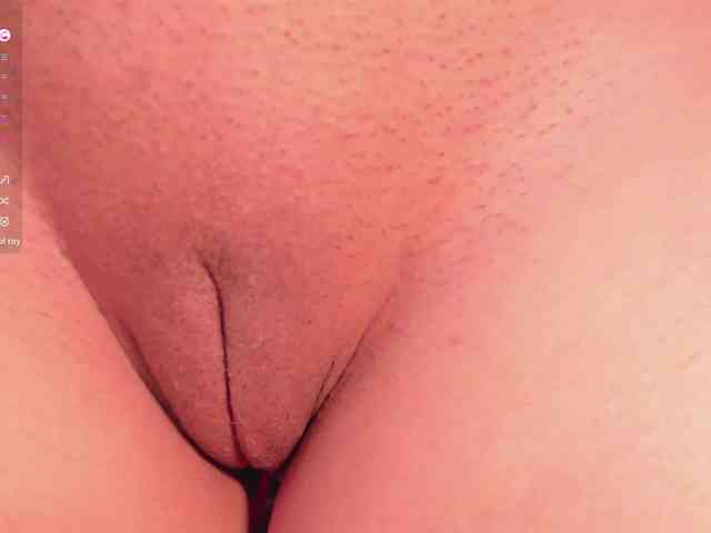 LelaWest webcam