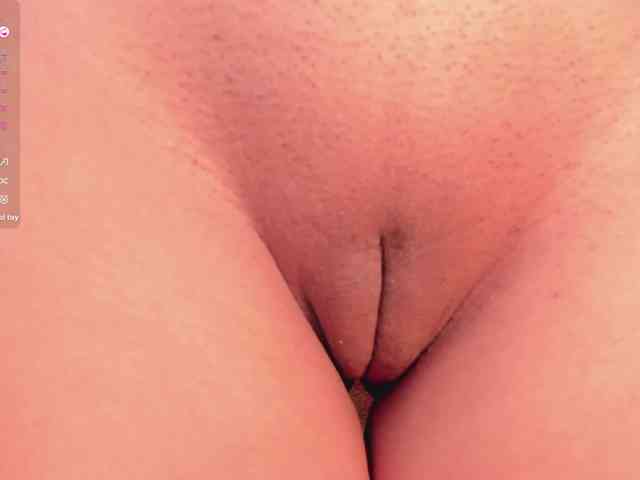 LelaWest webcam