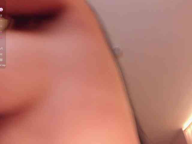 LelaWest webcam