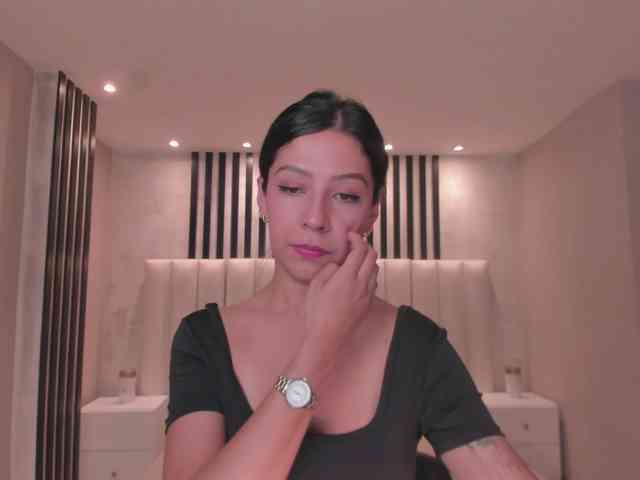 LelaWest webcam