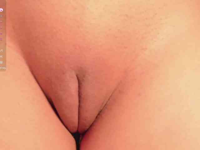 LelaWest webcam